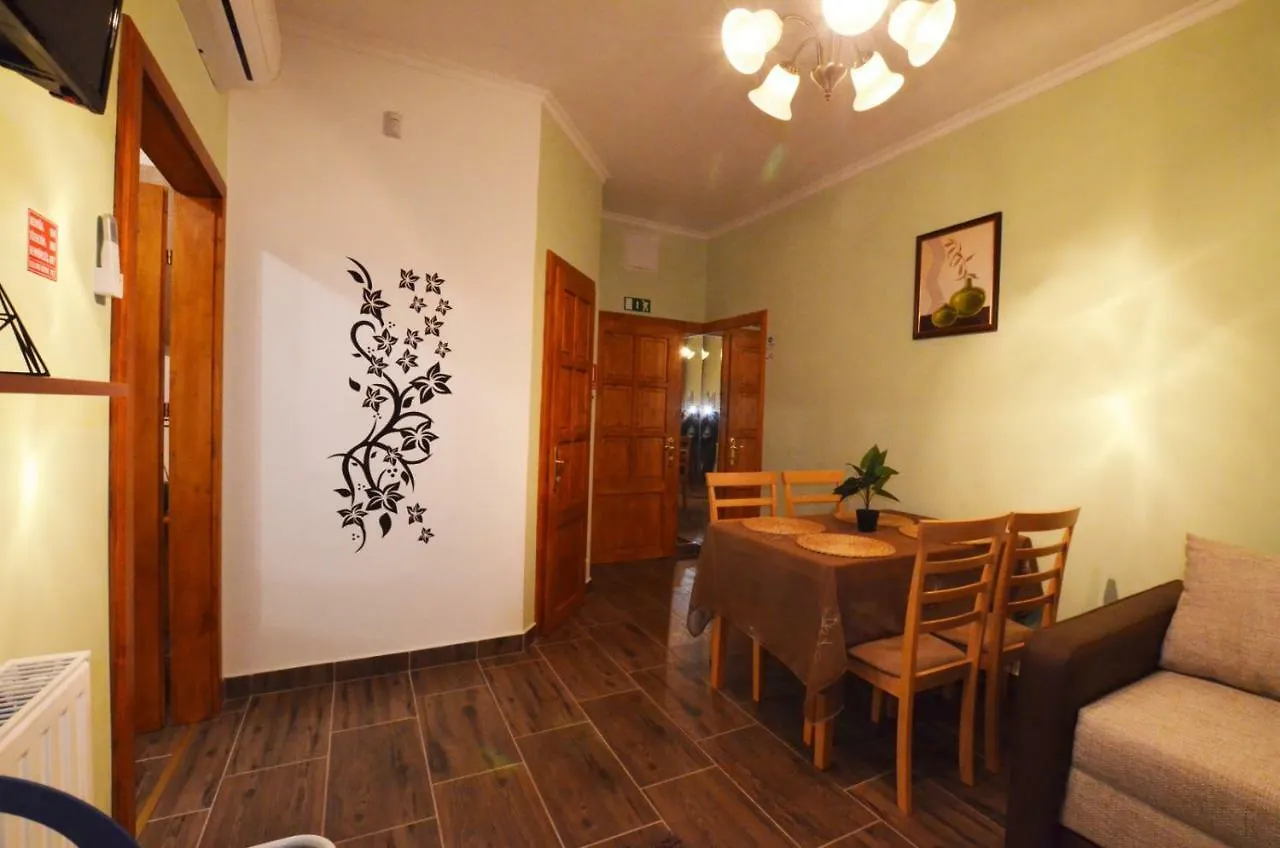 Bathory Apartman Lägenhet Eger